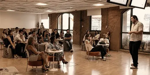 Charla inspiradora organizada por el Centro de Estudios ZENHAI